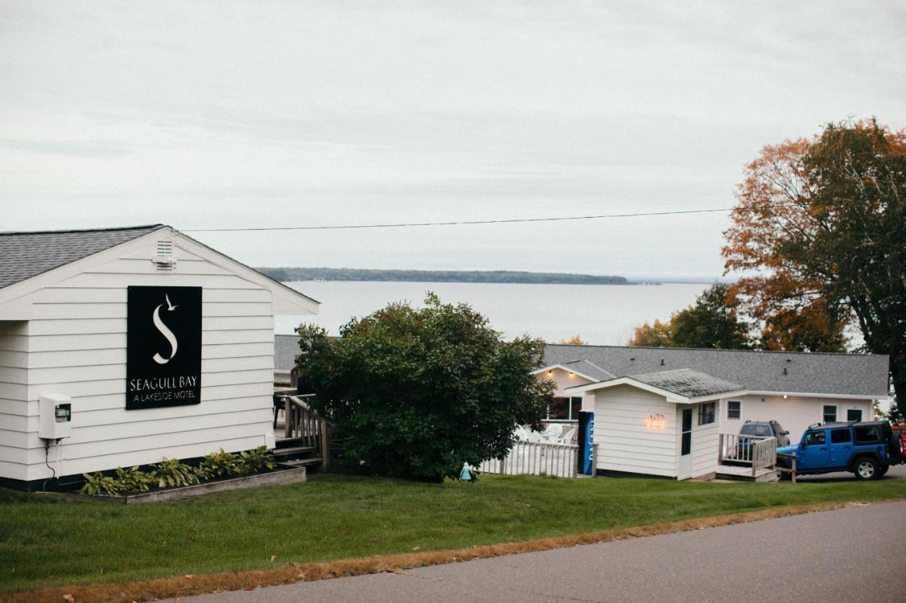 Seagull Bay Motel Bayfield Exterior photo