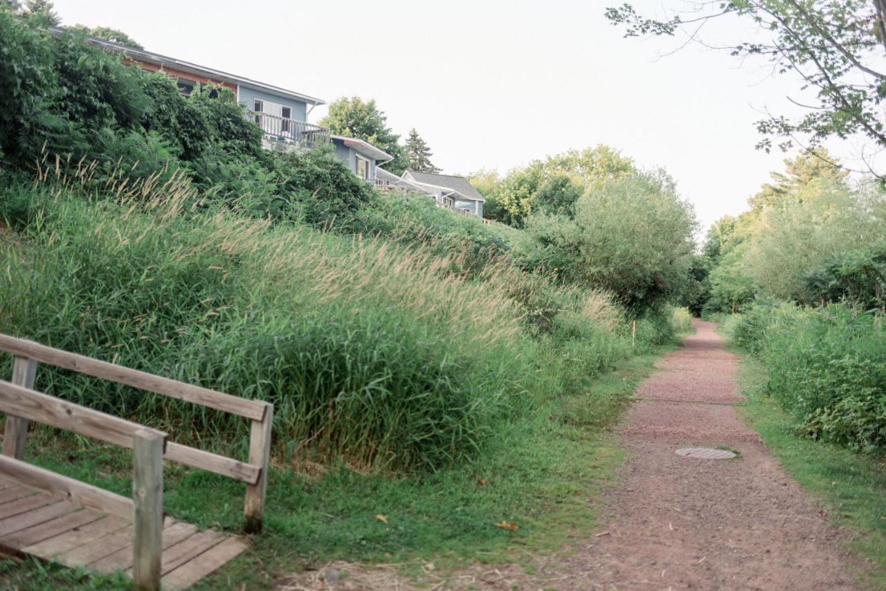 Seagull Bay Motel Bayfield Exterior photo