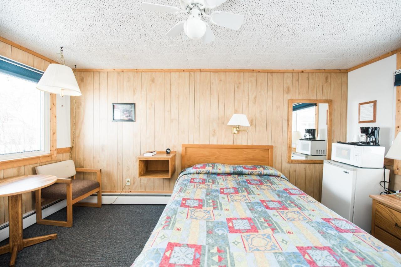 Seagull Bay Motel Bayfield Room photo