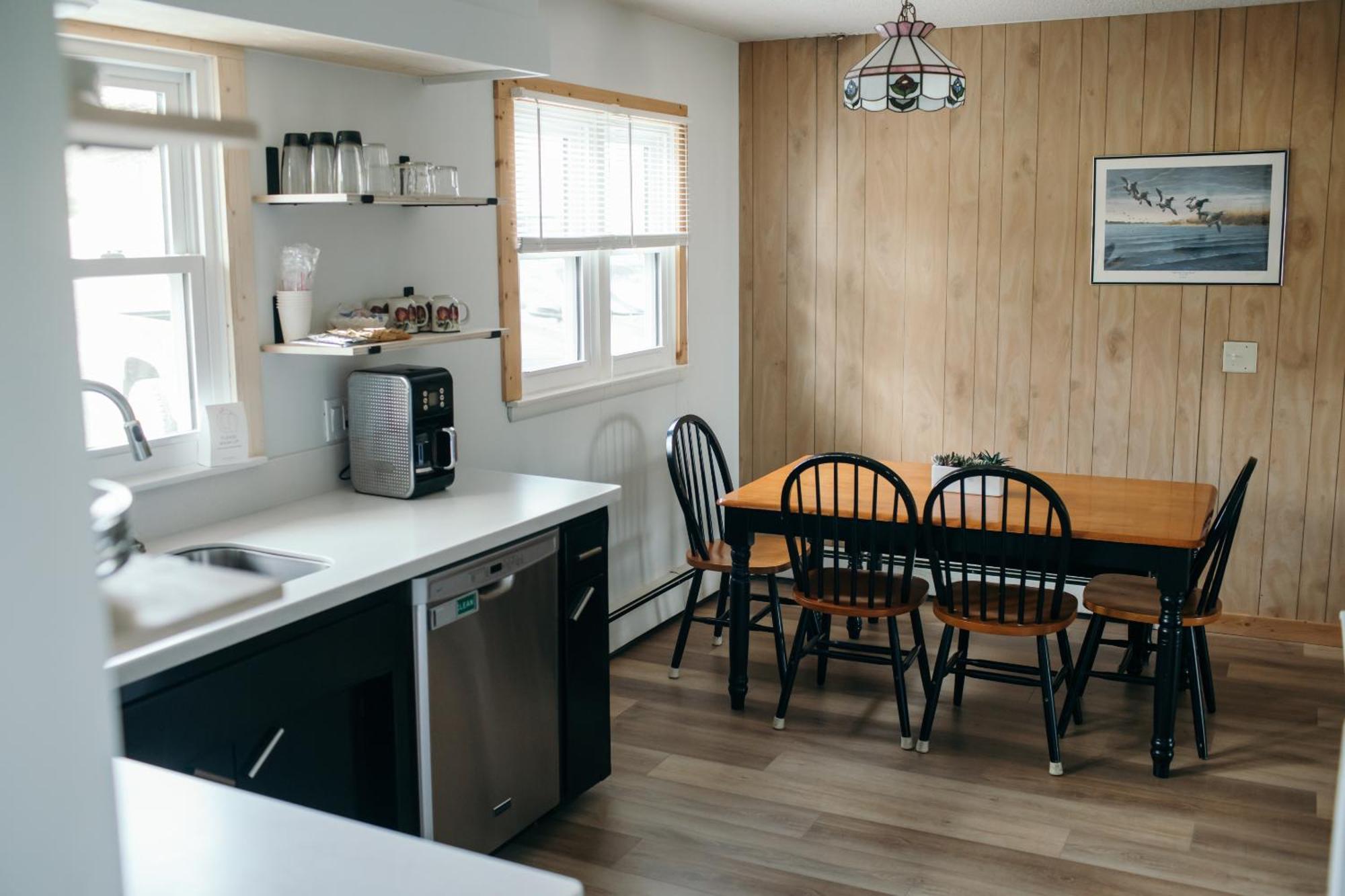 Seagull Bay Motel Bayfield Room photo