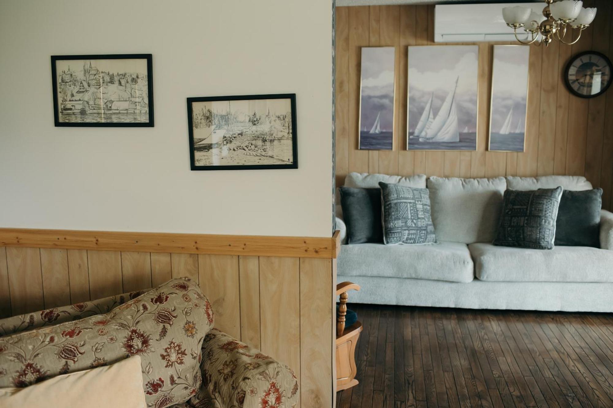 Seagull Bay Motel Bayfield Room photo